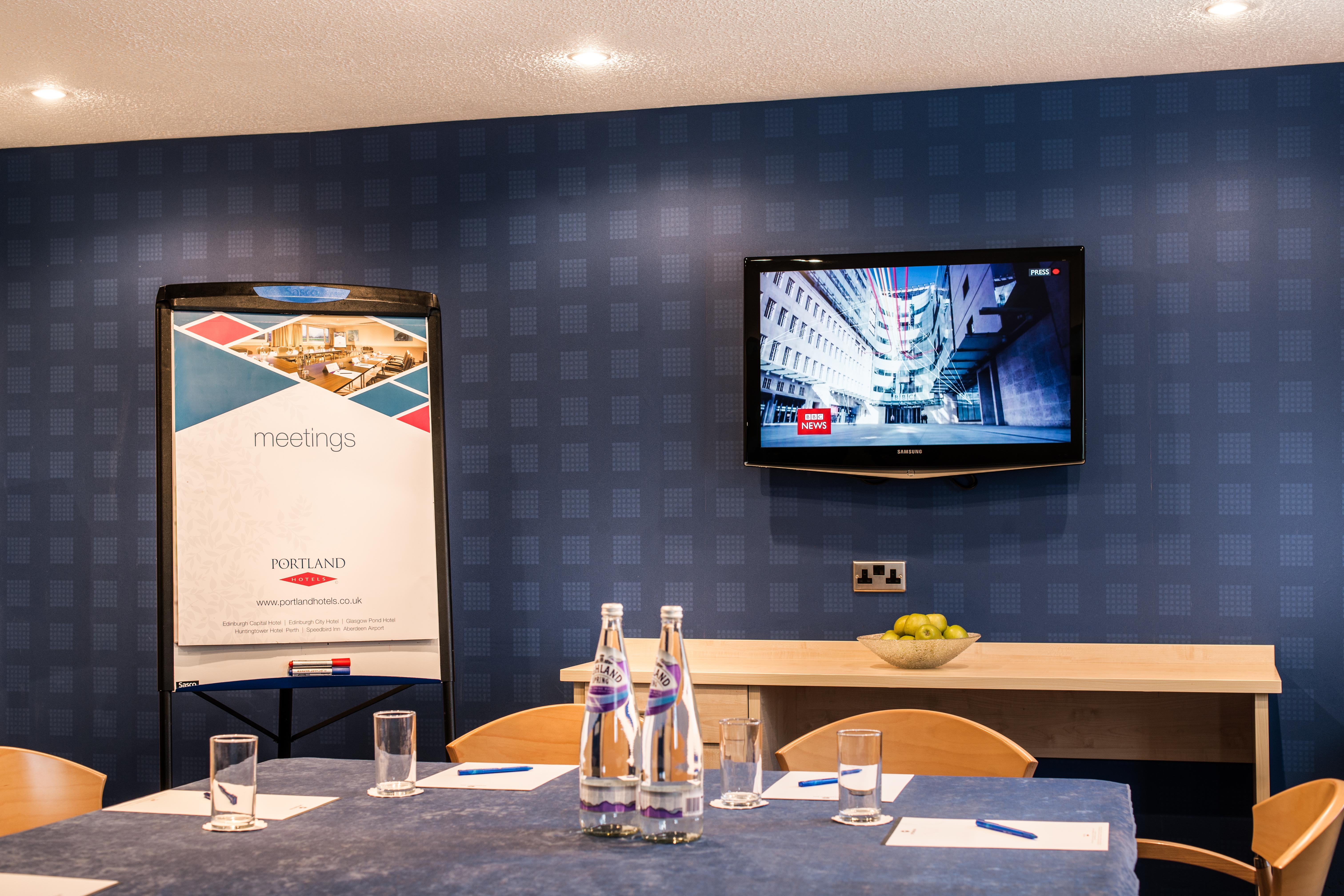 Leonardo Aberdeen Airport Отель Дайс