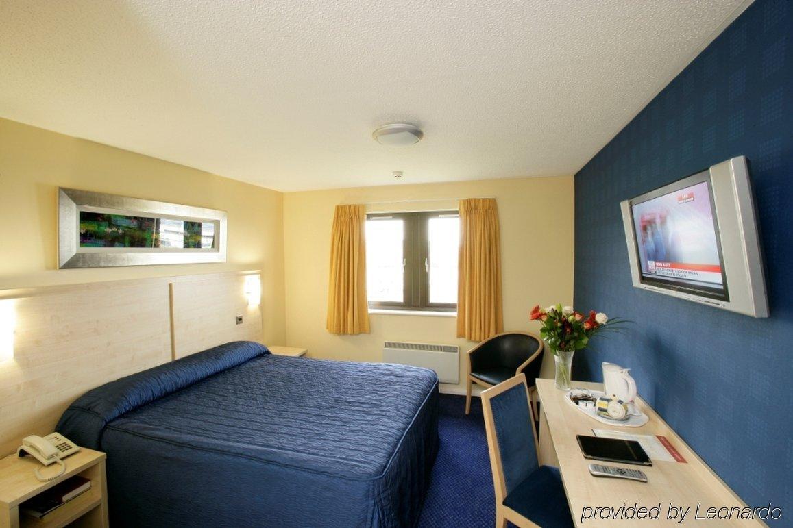 Leonardo Aberdeen Airport Hotel