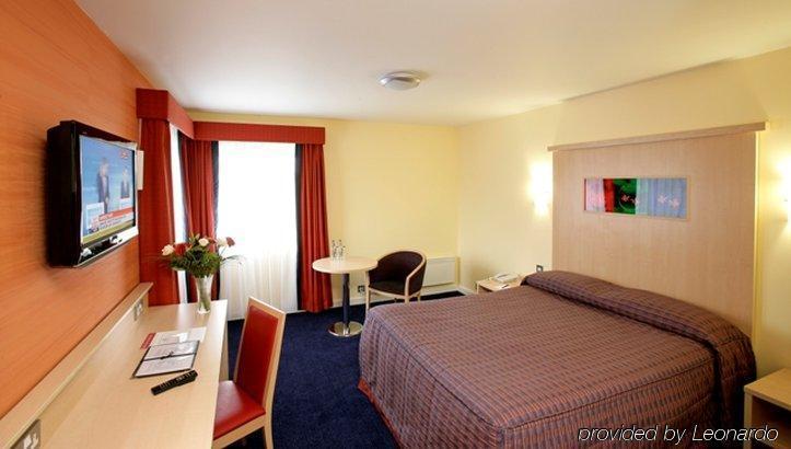 Leonardo Aberdeen Airport Hotel 3*